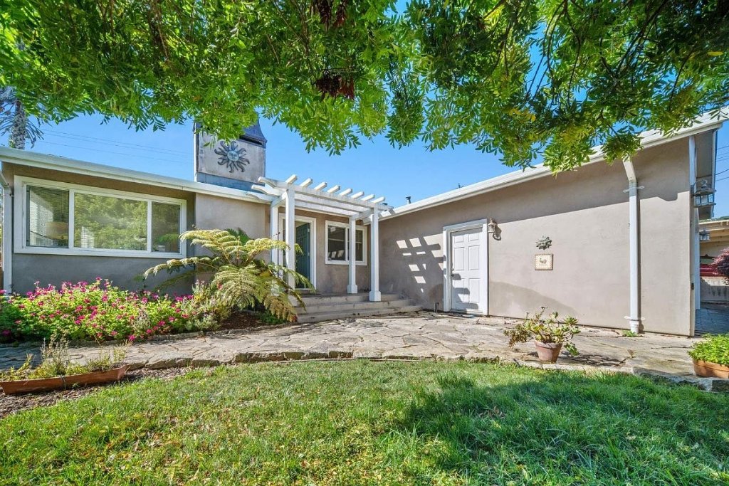 1109 McClellan Avenue