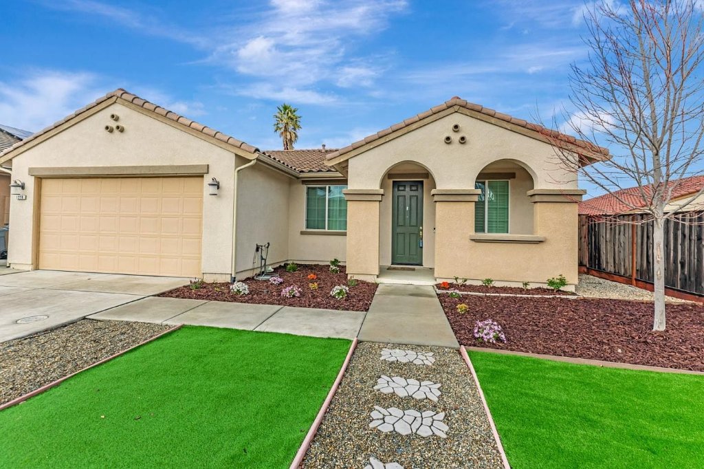 1216 Steinbeck Drive