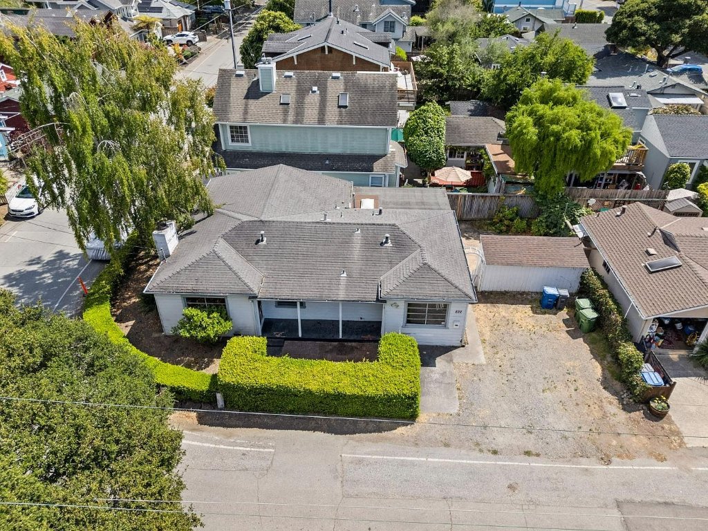 822 Eaton Street